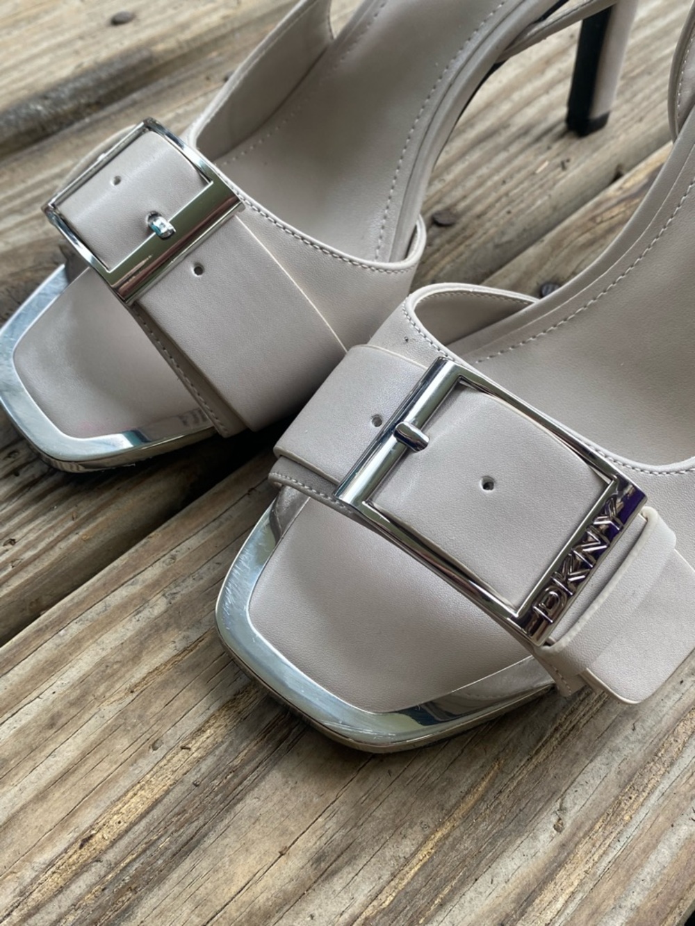 (NWOT) DKNY- Slingback Heels with Logo Buckle ✨